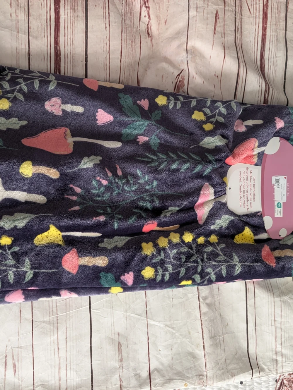 Beautiful Plush Throw Mushroom Print